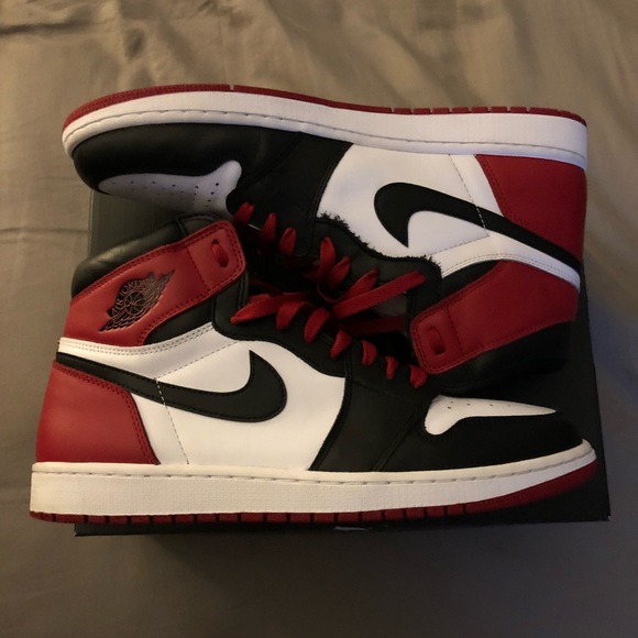 jordan black toe